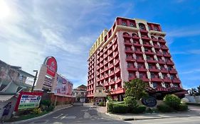 麥克坦皇冠麗晶套房酒店